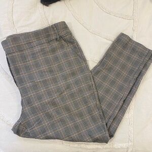 Pennington’s Plus Grey Plaid Straight Leg Pants Size 26